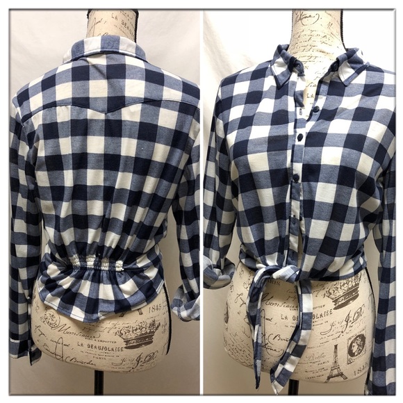 A’GACI Navy & white plaid crop button down - Picture 3 of 5